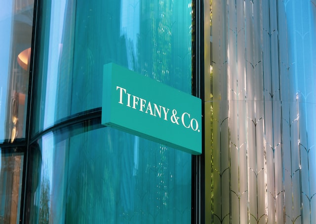 news card - Successful Business Case Study: Tiffany & Co and CryptoPunks